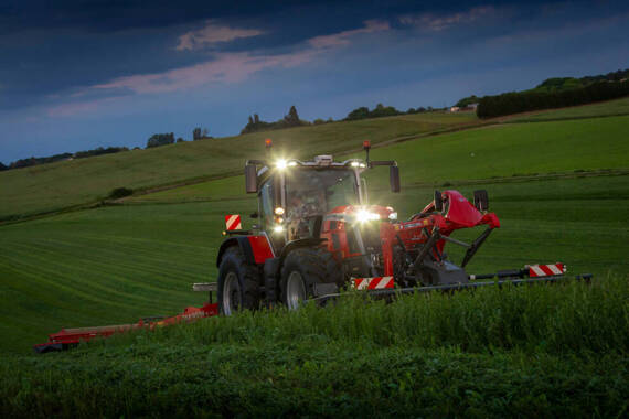 ACX3282930 (TYRI 0717 OLP-009) lampa robocza LED ze światłem asymetrycznym do Massey Ferguson (short range).